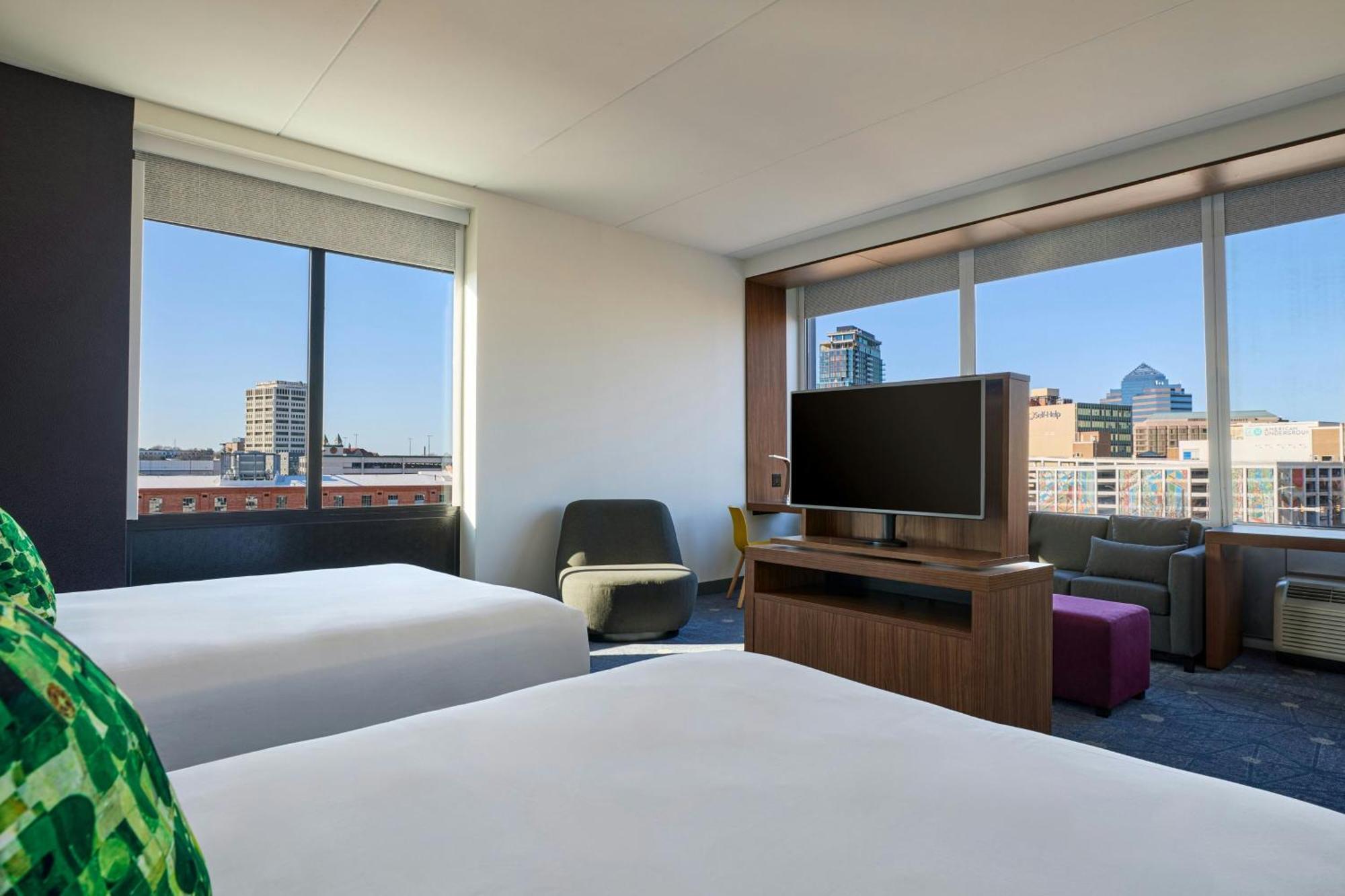 Отель Aloft Durham Downtown Экстерьер фото