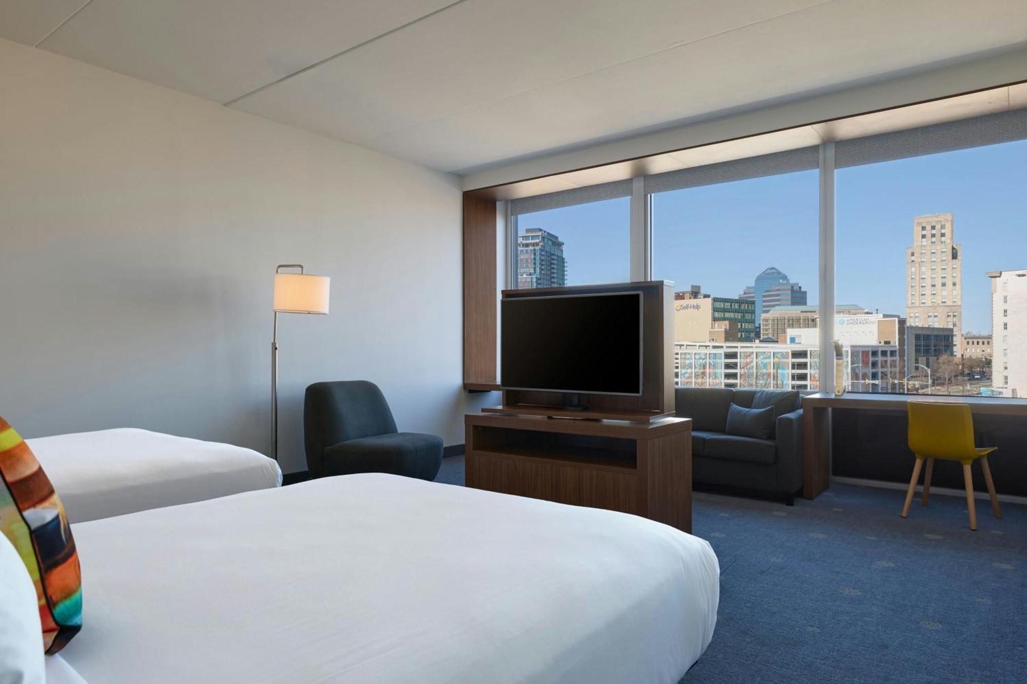 Отель Aloft Durham Downtown Экстерьер фото
