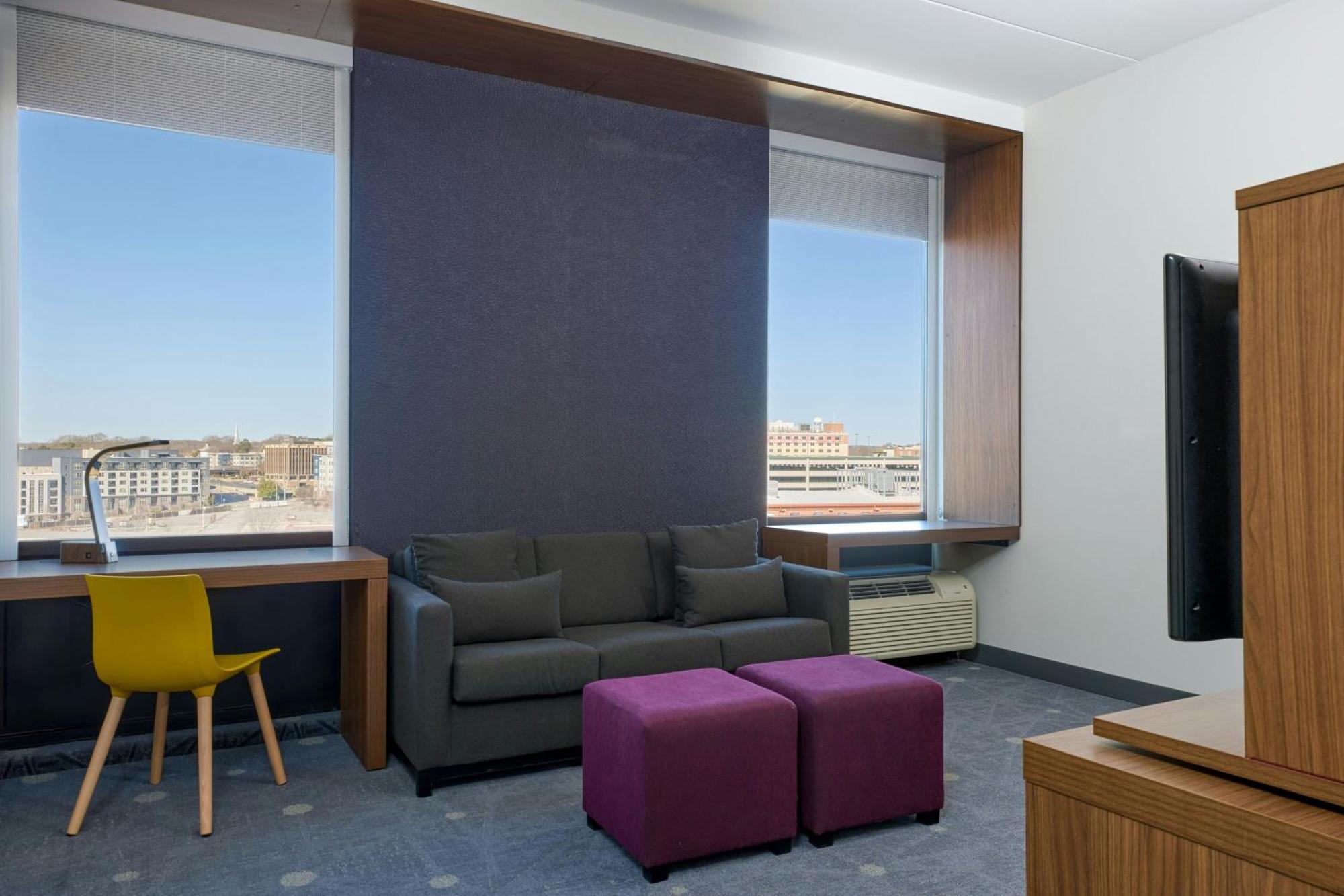 Отель Aloft Durham Downtown Экстерьер фото